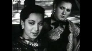 Suraiya & Noorjehan in Anmol Ghadi