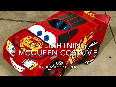 Kids Disney•Pixar Cars Lightning McQueen Costume