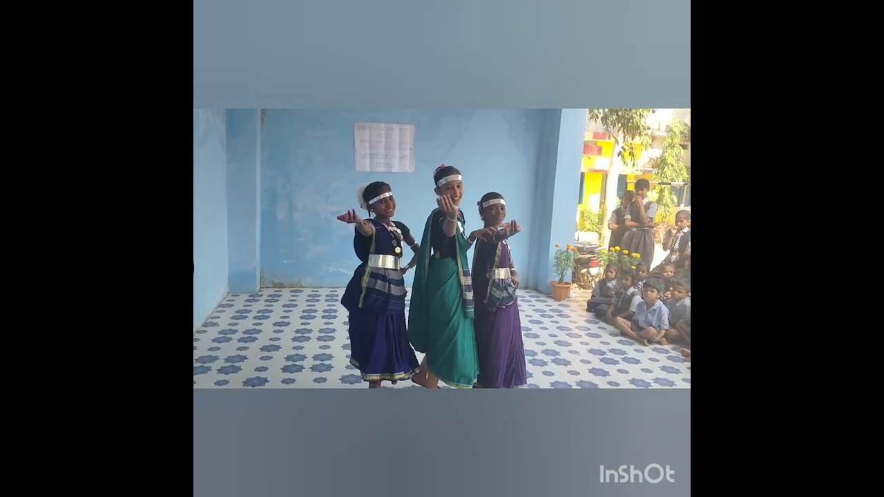  बिरसा मुंडा जनजाति पखवाड़ा के अवसर पर छात्रों द्वारा मनमोहक नृत्य प्रस्तुत किये गये 
