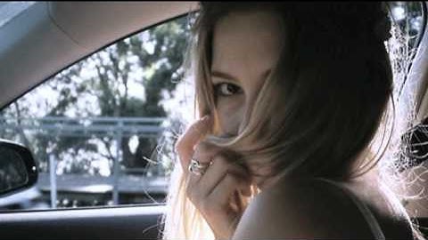 joвe : wнen ѕнe ѕмιleѕ - noѕoυl edιт