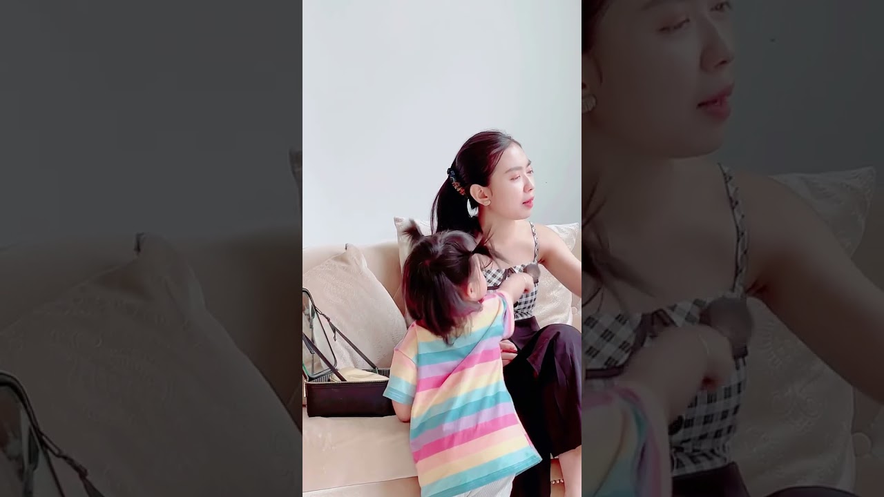 កម្រងវីដេអូតាំងពីកូនមែលកើតរហូតដល់ 3 ឆ្នាំ បទ: សុភមង្គលគ្រួសារ by នី រតនា & ថេសា