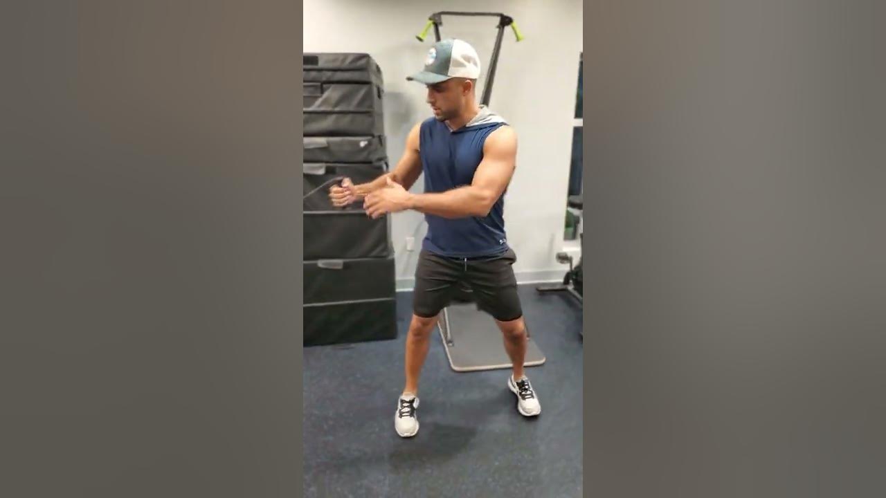 How To Do The Standing Cable Core Rotation Exercise For Beginners