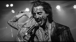 The Moonlandingz &#39;Sweet Saturn Mine&#39; (Eurosonic Noorderslag Festival 1/13/17)