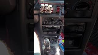 Крепим видео регистратор на лобовое. Полное видео в Альбоме.
