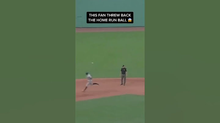 This fan threw the home run ball and it hit Stanton 😱 #shorts