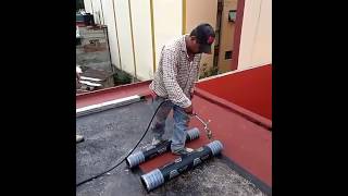 Colocación de impermeabilizante prefabricado pasa (Rogue & Roca)