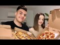 PIZZA MUKBANG - Szerelmes vagy a legjobb barátodba?😱 | 10 IZGI KÉRDÉS A BARÁTSÁGRÓL