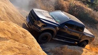 Ford Ranger Raptor 3.0L Turbo V6 Vs Jeep Cherokee 4.0L And Gwm Tank 300 2.0T Pk Off-Road