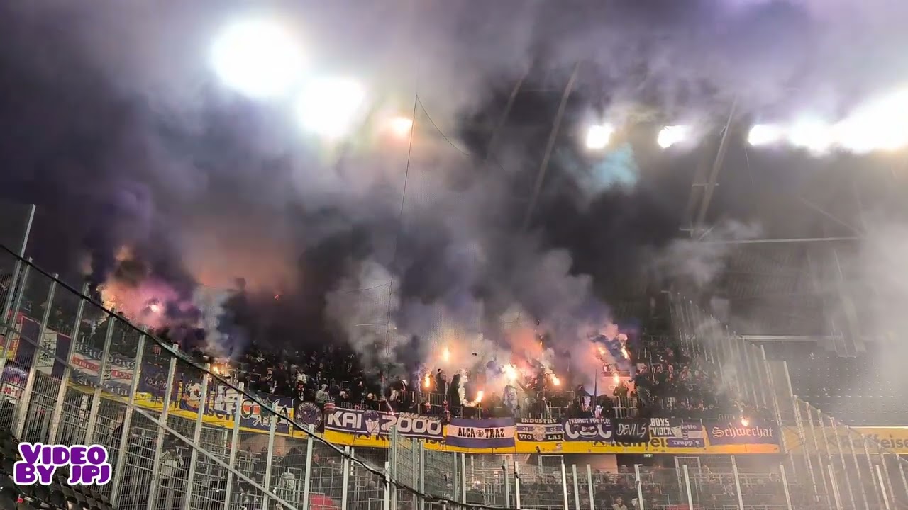 LASK - Austria Wien (1:3) / 01.12.24 / Choreo, Pyro & Support