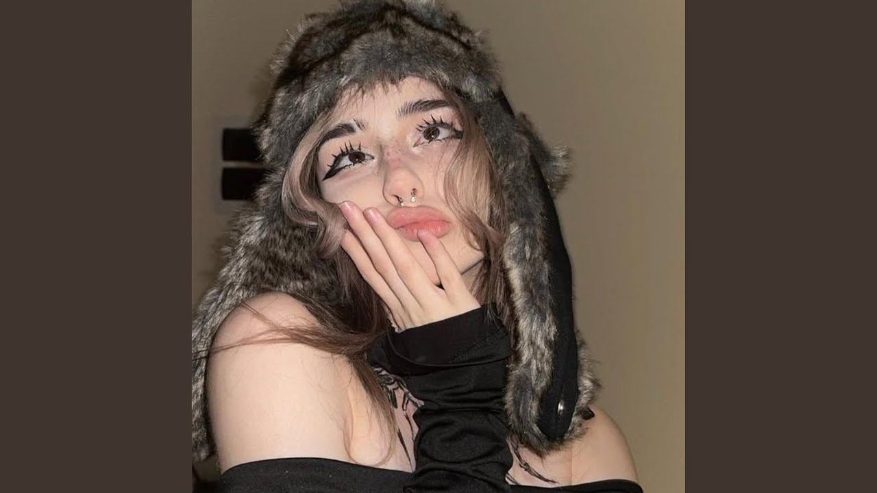 Malo Tebya x All The Things She Said (but you're in a bathroom at a party)