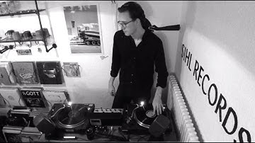 Sihl Records In-Store Session w./ Vidar