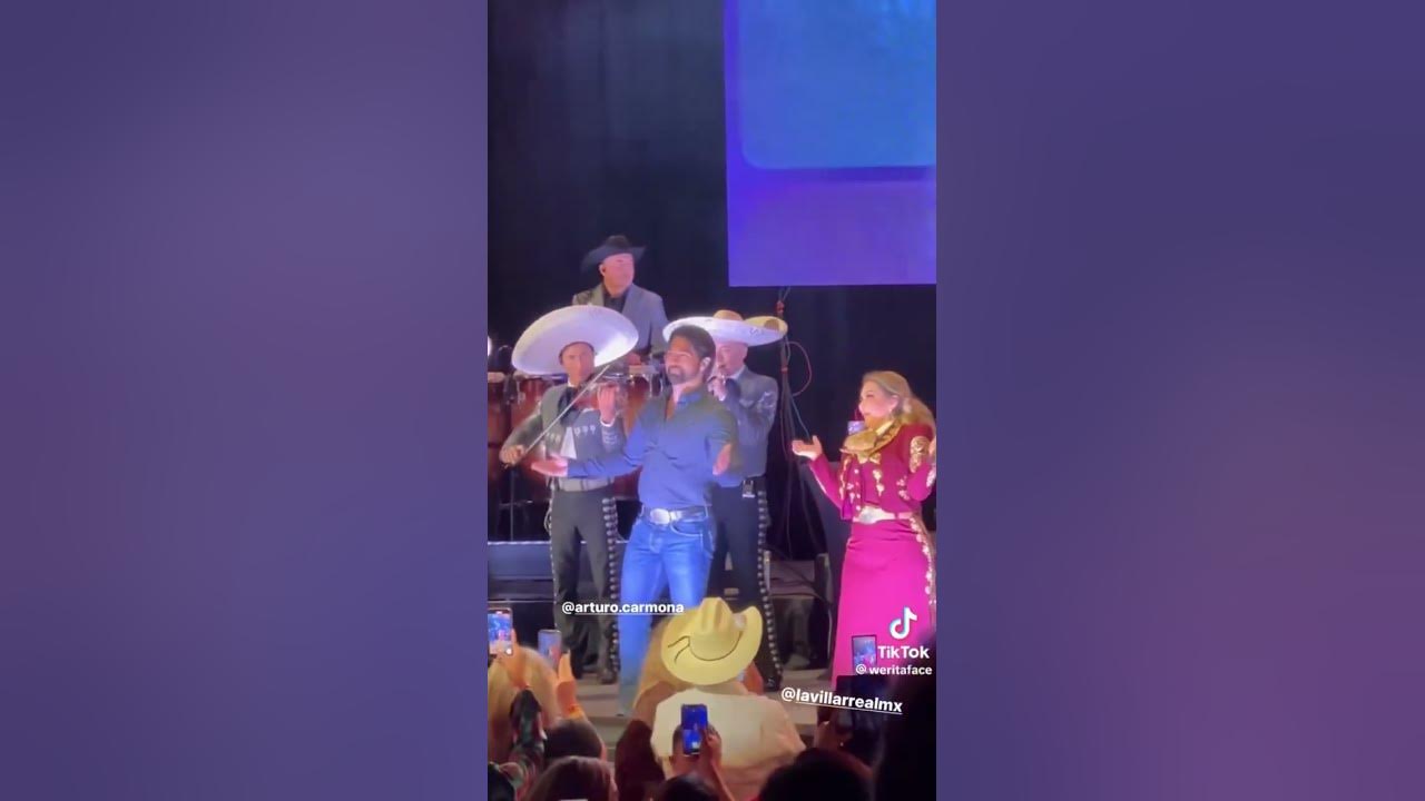 Arturo Carmona le baila sexi alicia Villarreal donde hubo fuego?