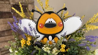 How to design a Bee Centerpiece