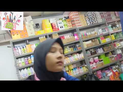 jelajahi grosir kosmetik pasar Asemka  sambil belanja kosmetik  (edisi video balesan comen ). 