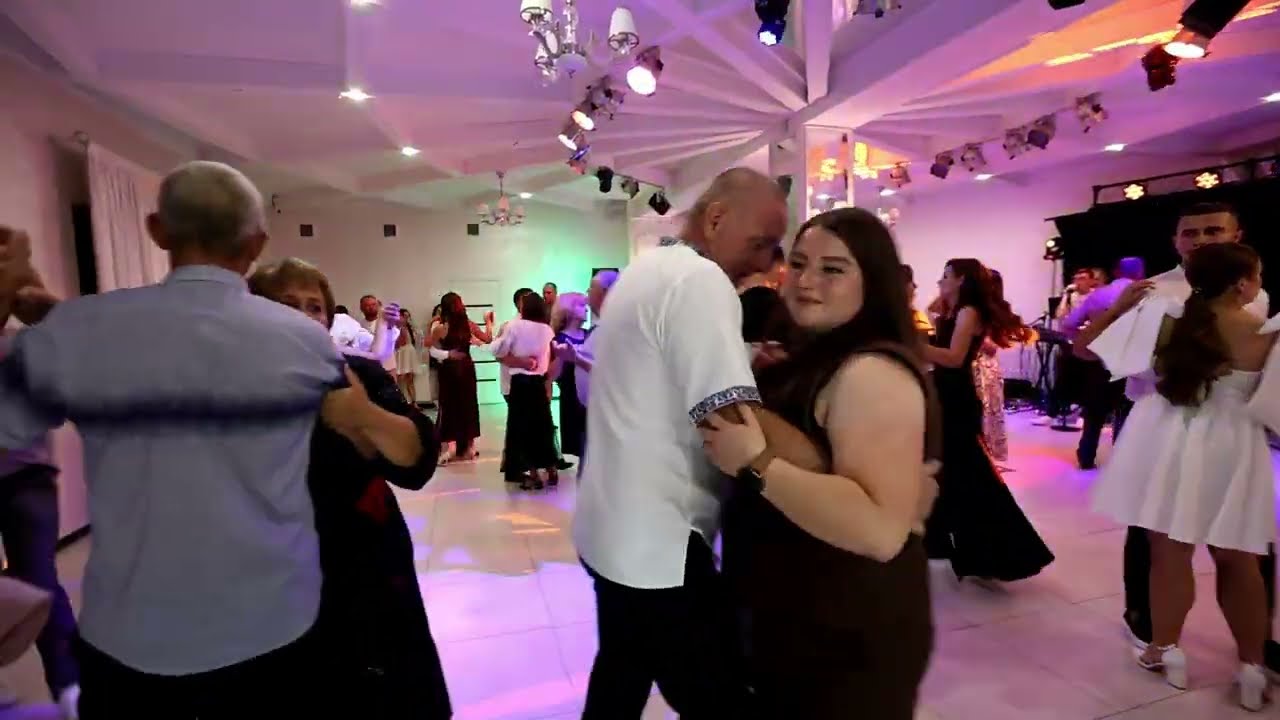 Посадила мати у саду тюльпани Шіді-Ріді band