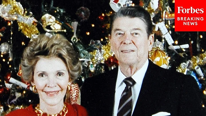 FLASHBACK: Ronald Reagan Celebrates Christmas, Del...