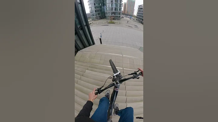 Jumped my biggest stair gap so far 😍 #mtb #bike #urbanfreeride #urbandownhill #gopro #pov