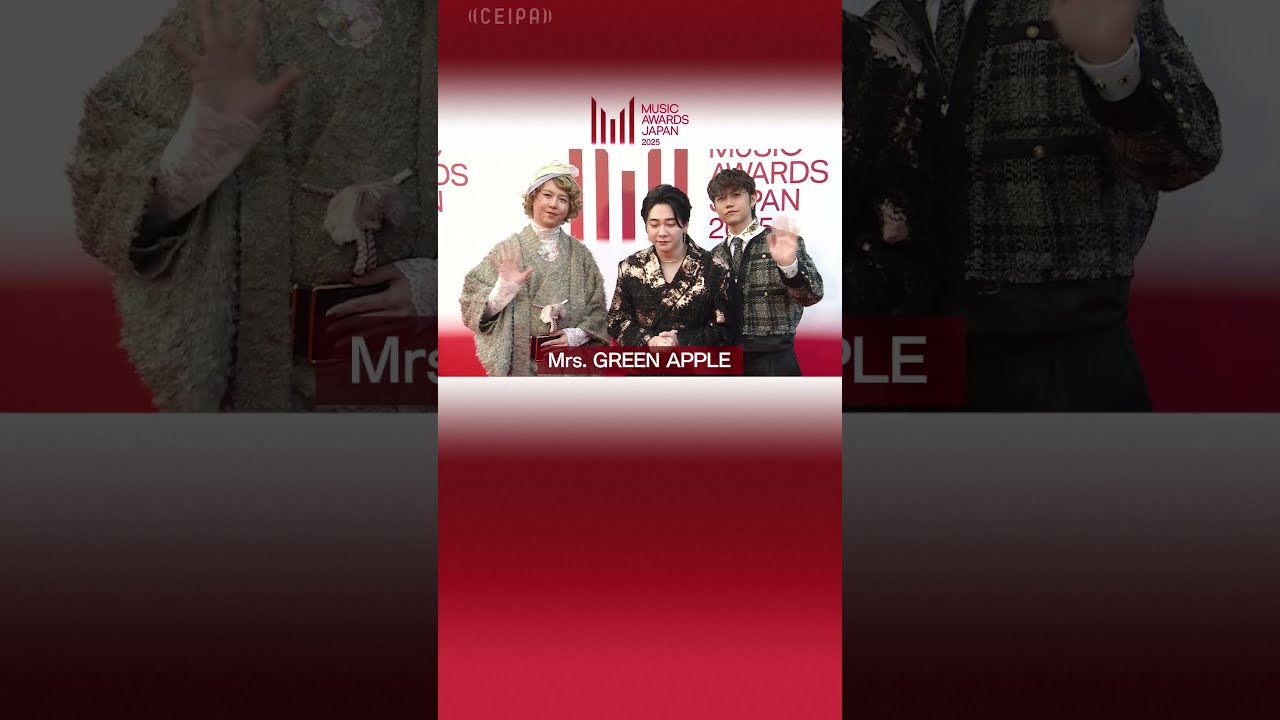 Grand Ceremonyのレッドカーペットに登場したMrs. GREEN APPLEの