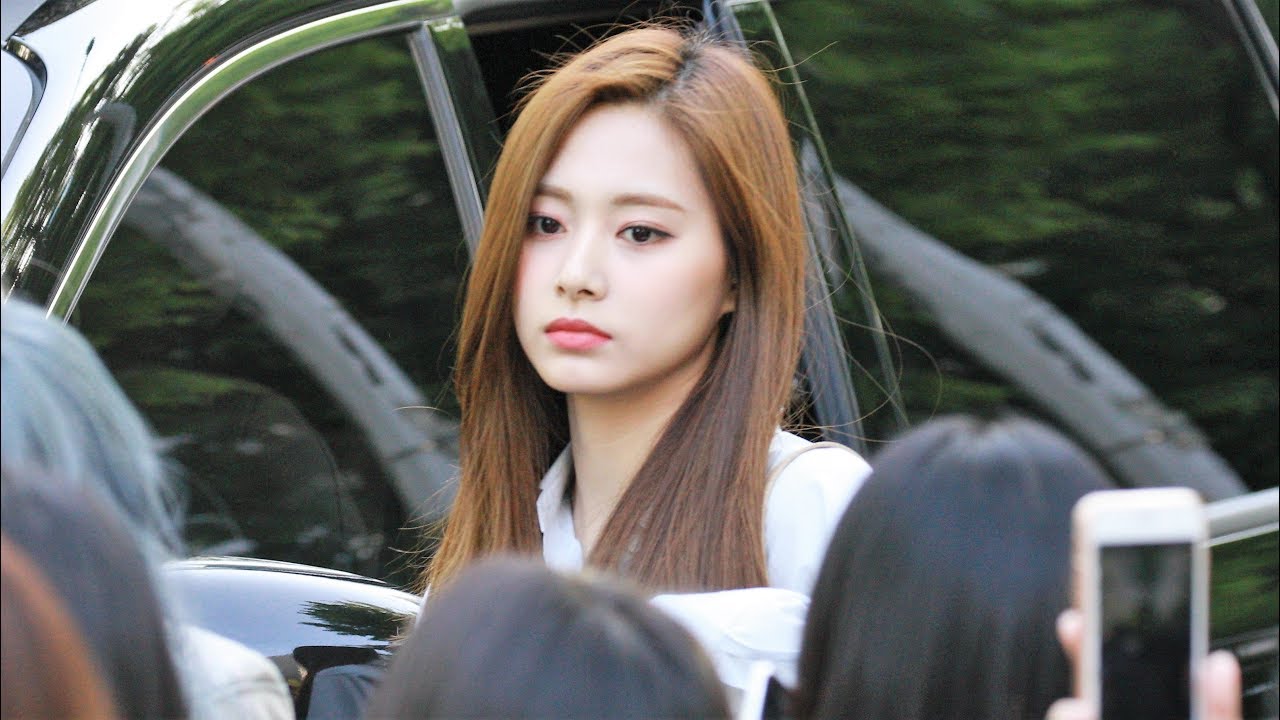 190503 트와이스(Twice) 쯔위(Tzuyu) 출근 - kbs 뮤직뱅크