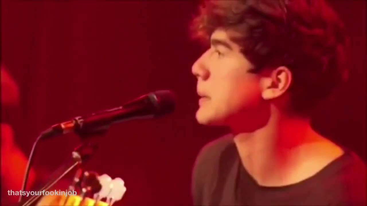 Calum Hood-TiO