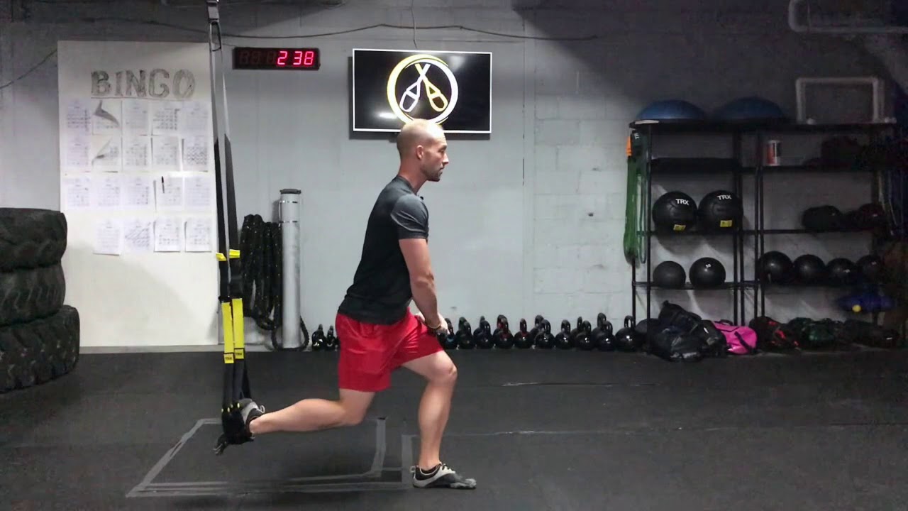 How to Perform the TRX Lunge - YouTube