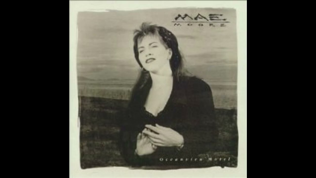 Παρακολούθηση Mae Moore - Superstitious στο YouTube Παρακολούθηση Mae Moore - Superstitious στο YouTube