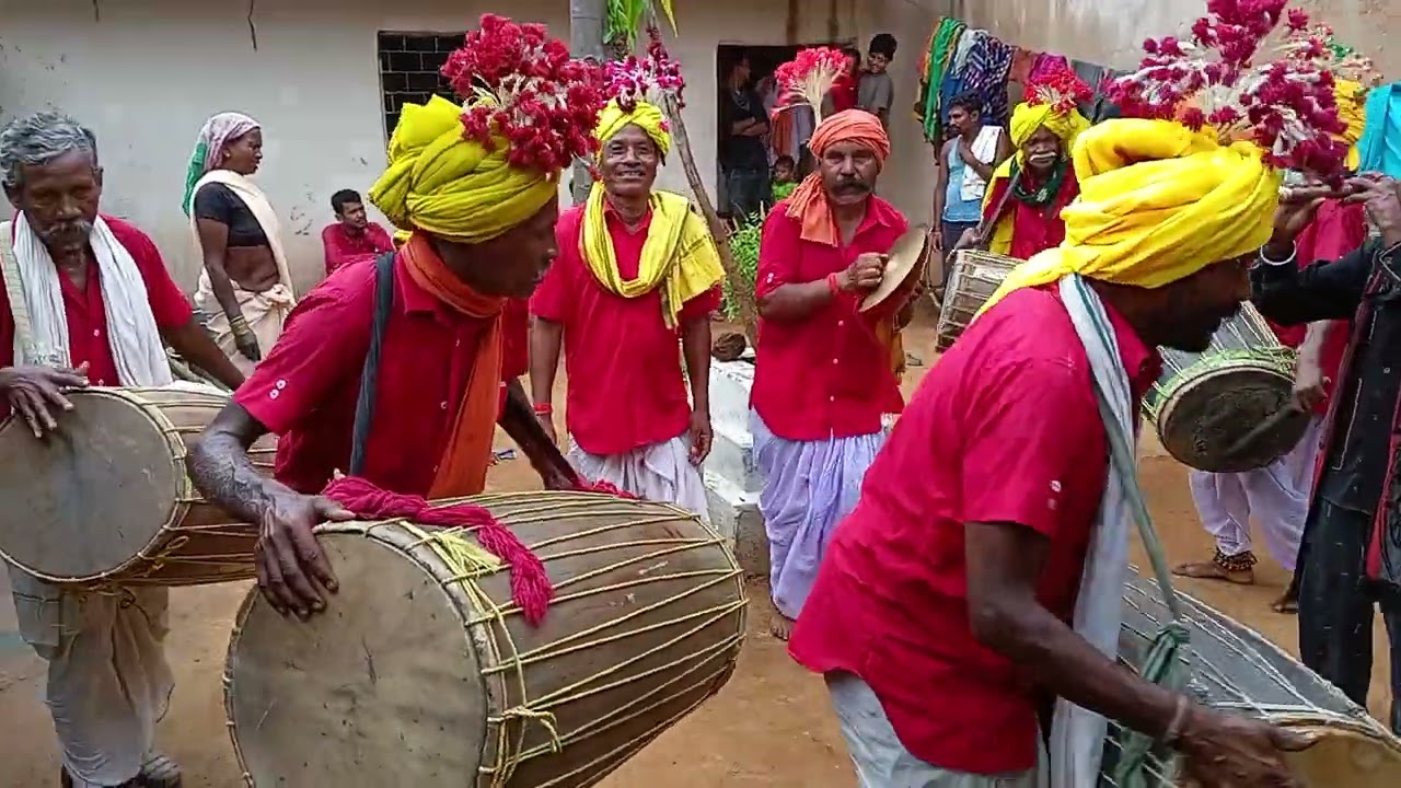 तीती कुंअर बालकुंवर बिहा बिहा खेले बायर डांस तुरना