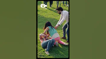 خناقة البنات في الجامعة يازبالة ياواطية 