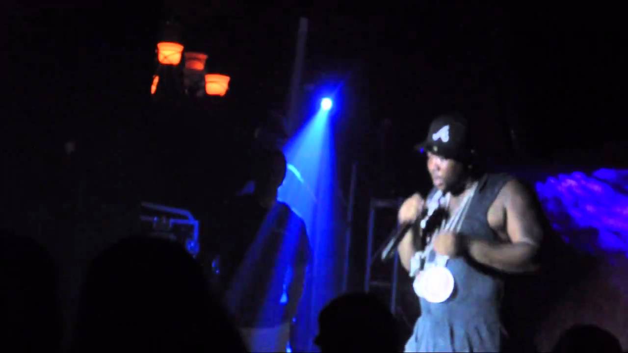 Gorilla Zoe @ Club Overboard 10-16-10 [*BANGIN BAY MAGAZINE EXCLUSIVE*]