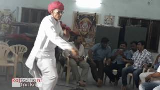 Marwadi Old Man 75 Years Old -- Bhomiya Ji Bhajan -- Pure Desi Dance Goes Viral On Internet