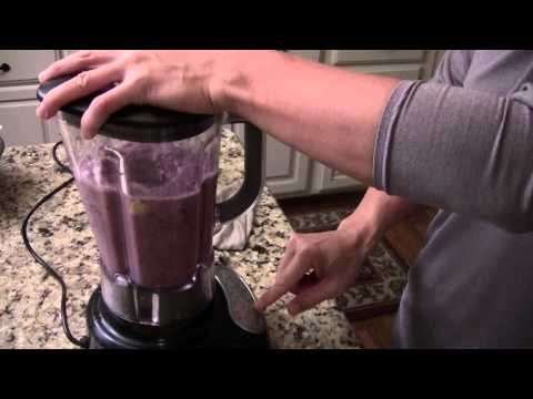 HOW TO MAKE HEALTHY MANGO AND BLACKBERRY SMOOTHIE