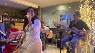 La Maritza - Thu Hiền cover \u0026 Acoustic Vietnam Band #lamaritza #livemusic