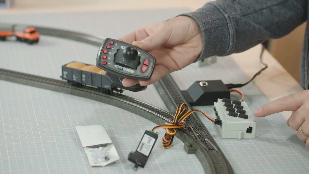 Building a model railway with Märklin Start-Up turnout and signal - Episode 05
