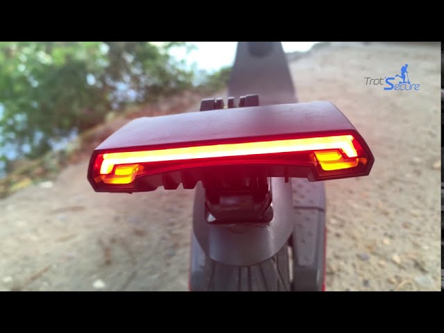 Éclairage Trottinette Clignotant LED Stop I Trot'Secure