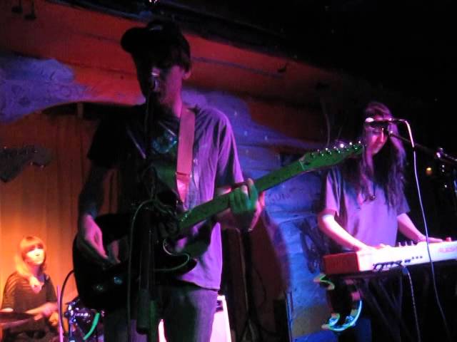 Ver Dignan Porch - Flood (Live @ The Shacklewell Arms, London, 10/01/15) en YouTube Ver Dignan Porch - Flood (Live @ The Shacklewell Arms, London, 10/01/15) en YouTube