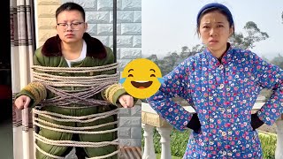 Use whatever means you can to escape!😂😜🤣#funnyvideo #funny #funnyvideos