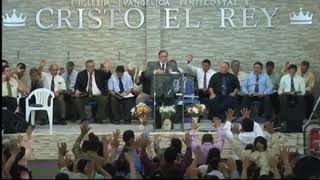 SI ERES MINISTRO Y CAÍSTE EN PECADO, BÁJATE.  Pastor Carlos Guerra del MMM en Iglesia Cristo el Rey.