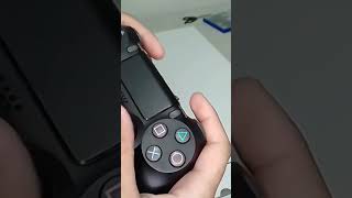 Tirando da caixa o controle do PlayStation 4 Pro #shorts #ps4 #ps4pro #dualshock4