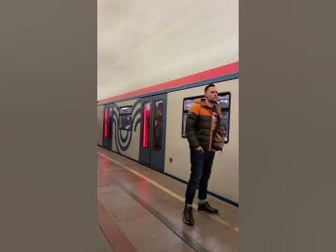 Час пик в метро в Москве 😵‍💫 - YouTube
