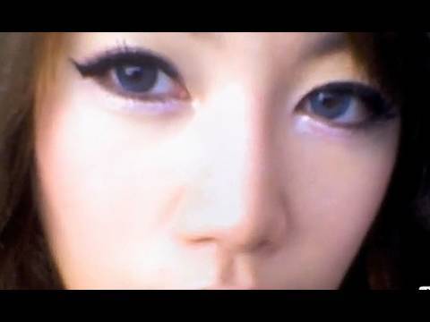 Cat eyes or Fish Tailed eyes (Goo hara inspired)