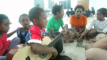 Hosanna, Hosanna (Papua New Guinea Worship Song)