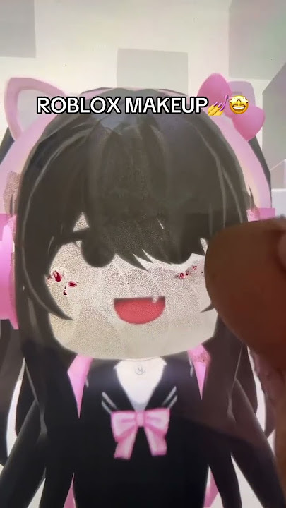 Doing Roblox makeup!💗 (don’t try on you IPad!!😭) #roblox #robloxshorts
