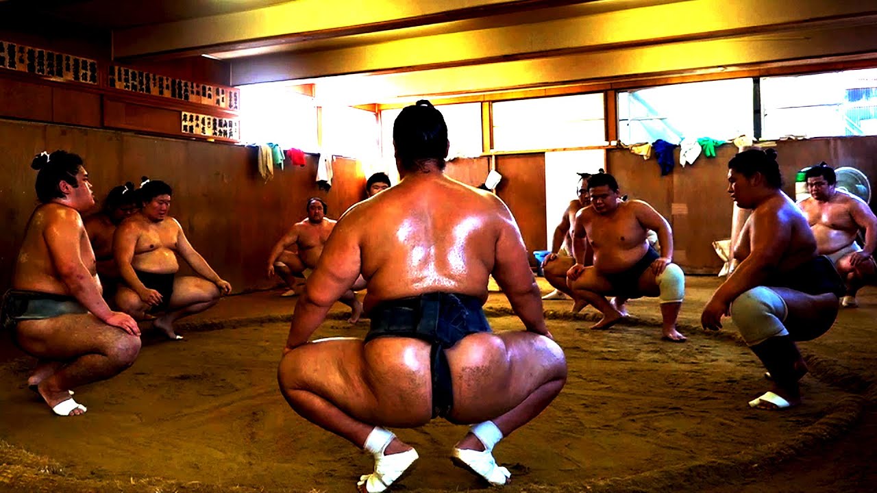 The most severe training.sumo wrestler in japan. - YouTube
