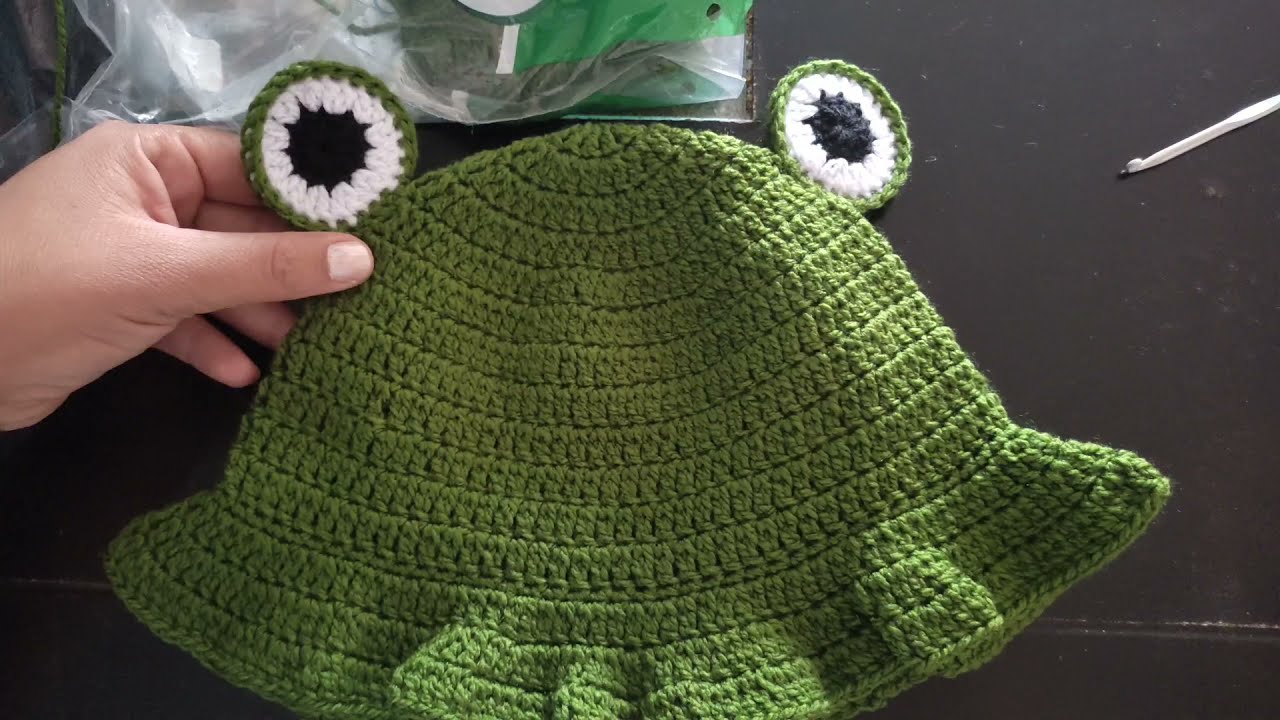 Bucket hat de rana a crochet