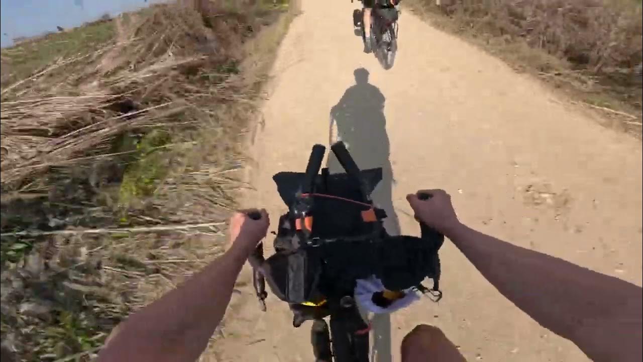 Du gravel près de Libofshë YouTube