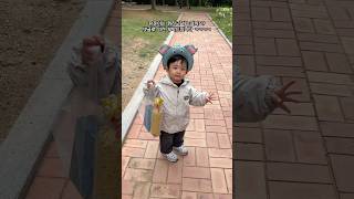 유준이는 뭐라고 하는걸까요??? #babyshorts #유준이 #baby #아기 #퀴즈 #몸으로말해요 #어린이날 #일상 #shorts