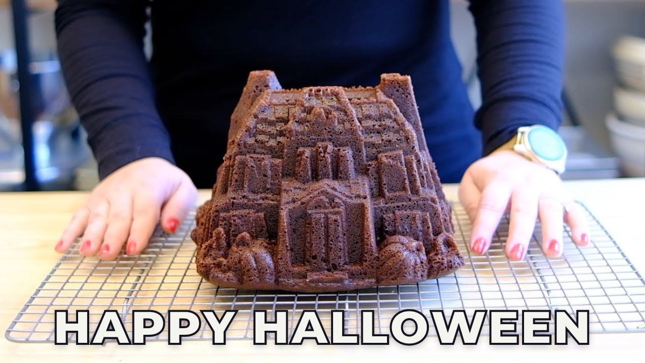 I Made a Haunted House Cake  And It's Also Tasty 