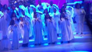 Mariah Carey - Joy To The World Live at Beacon Theatre 12/7/16