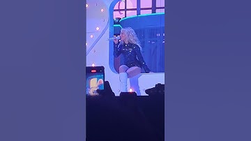 Thumbnail of Part 1: Sabrina Carpenter sings Manchild live for the first time EVER (Primavera Sounds, Barcelona)