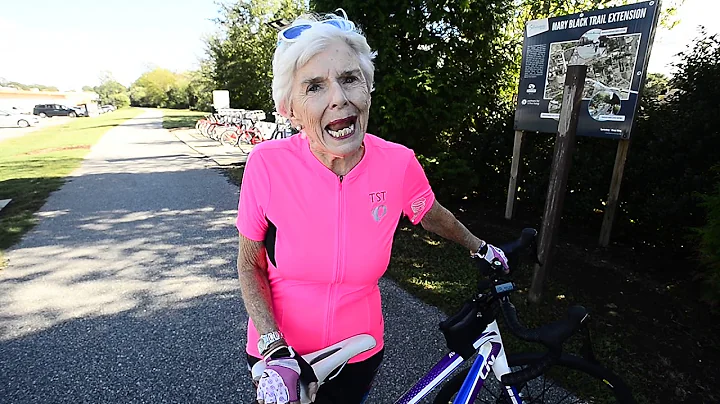 Katherine Jeter of Spartanburg rides her bike to r...